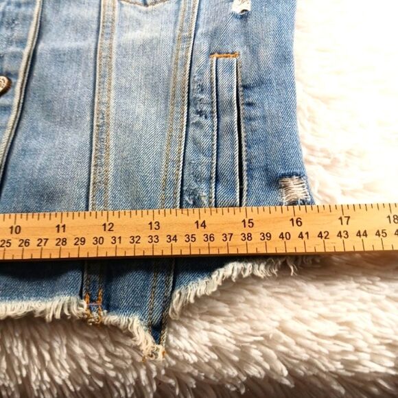 KanCan Light Wash Distressed Estilo/ Crop  4 Pocket Denim Jacket. Woman's XS.... - Picture 13 of 15
